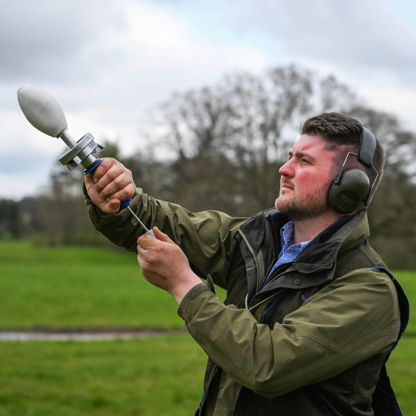 Sporting Saint Handheld Dummy Launcher.( Canvas)